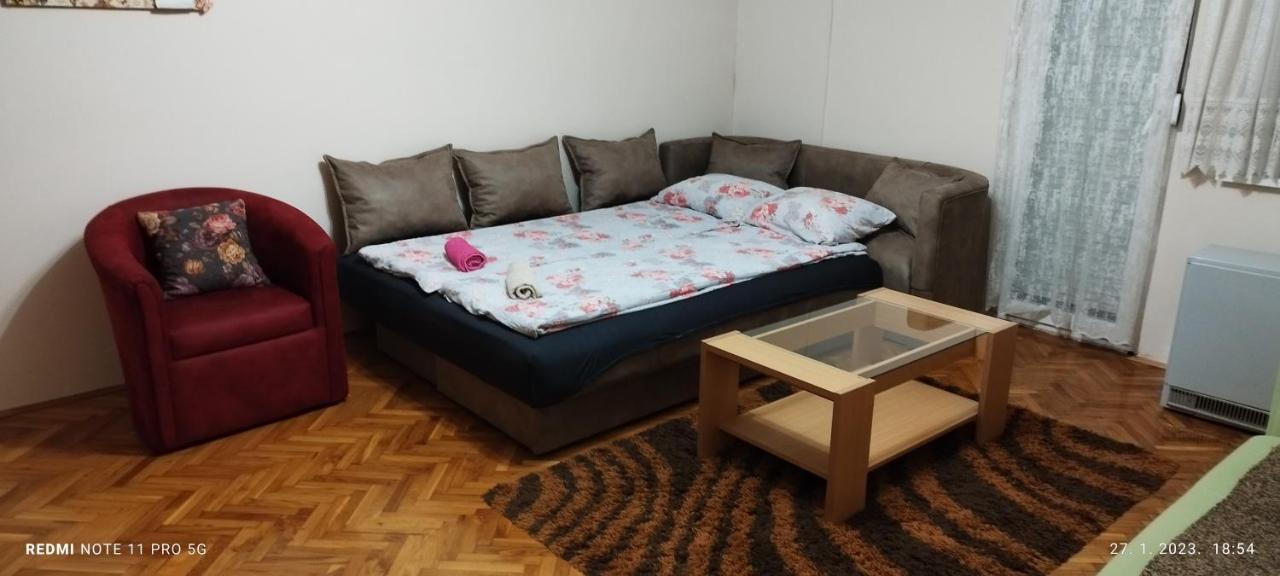 Apartman Lena Aranđelovac Extérieur photo