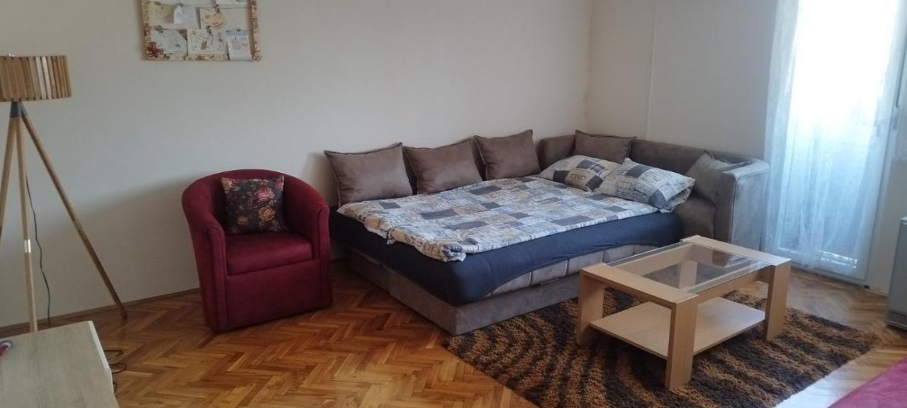 Apartman Lena Aranđelovac Extérieur photo